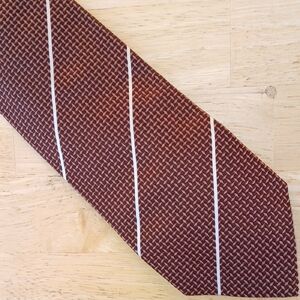 Gianfranco Ferre Rich Brown Geometric Basket Weave Patterned Tie
